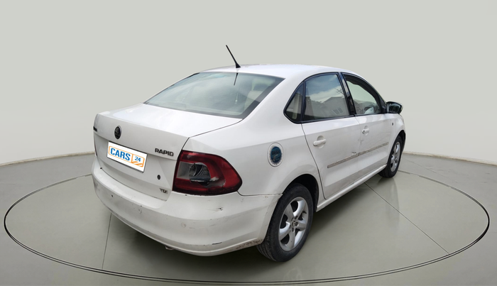 2013 Skoda Rapid ELEGANCE 1.6 TDI CR MT, Diesel, Manual, 1,55,276 km, exterior