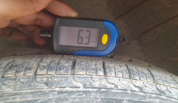 2018 Maruti Celerio VXI CNG, Petrol, Manual, 81,216 km, tyre