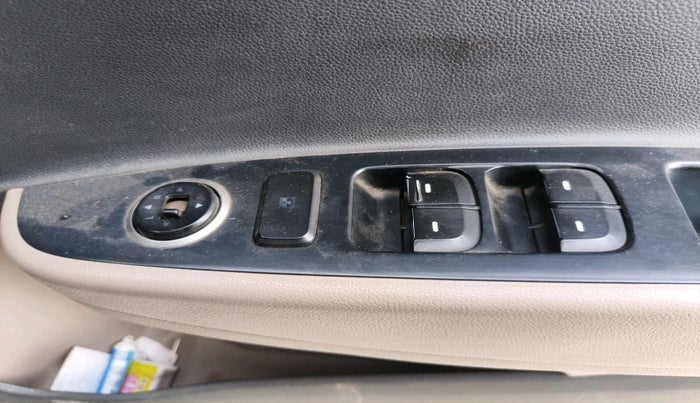 2018 Hyundai Xcent E+, Petrol, Manual, 1,25,625 km, interior