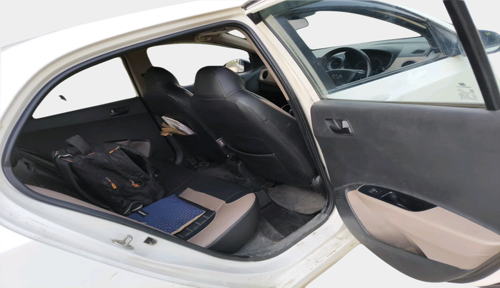 2018 Hyundai Xcent E+, Petrol, Manual, 1,25,625 km, interior