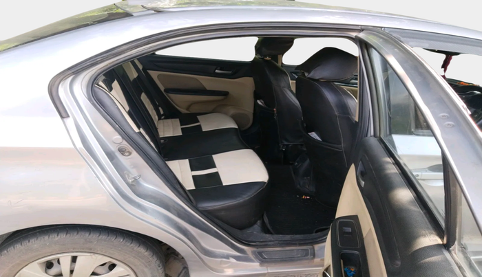2018 Honda Amaze 1.5L I-DTEC S, Diesel, Manual, 1,37,115 km, interior