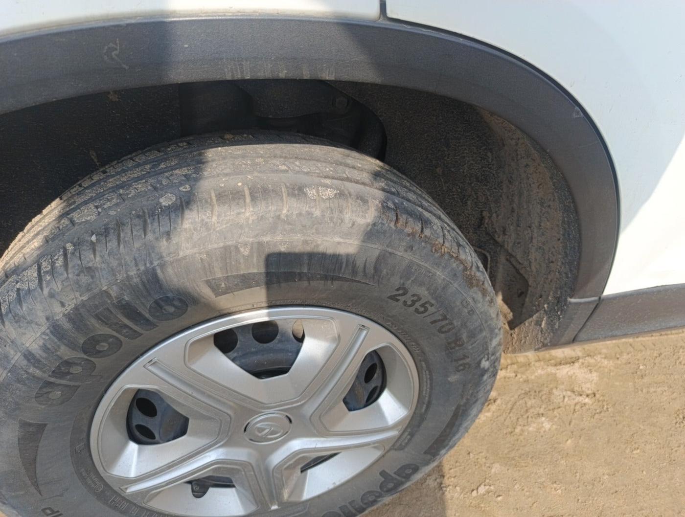 2022 Tata Harrier XE 2.0L KRYOTEC, Diesel, Manual, 60,419 km, tyre