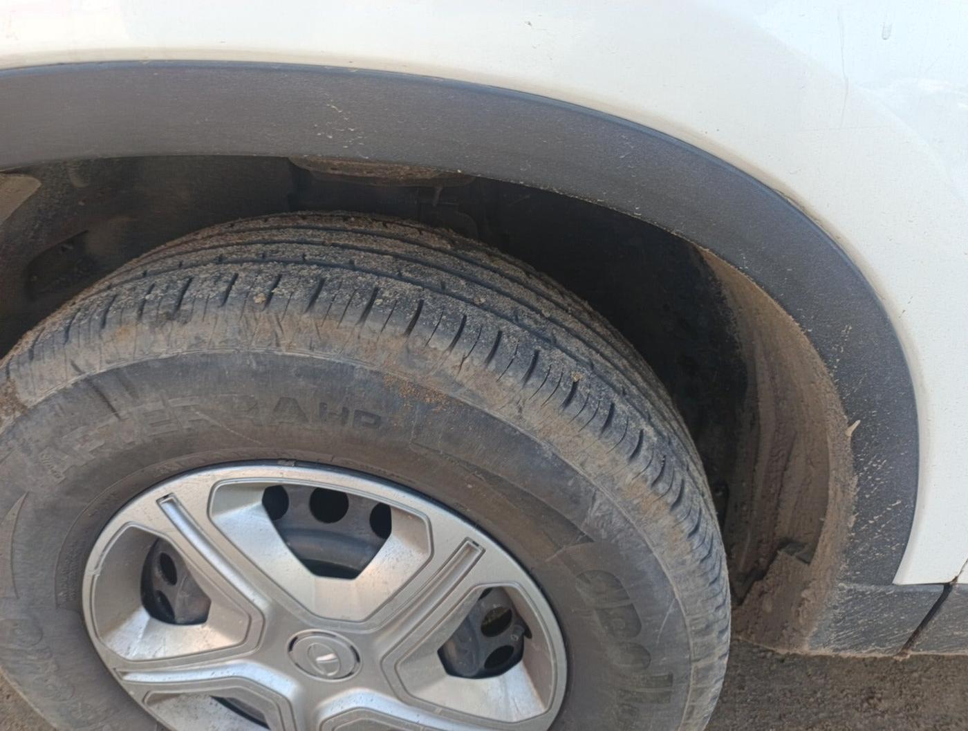 2022 Tata Harrier XE 2.0L KRYOTEC, Diesel, Manual, 60,419 km, tyre