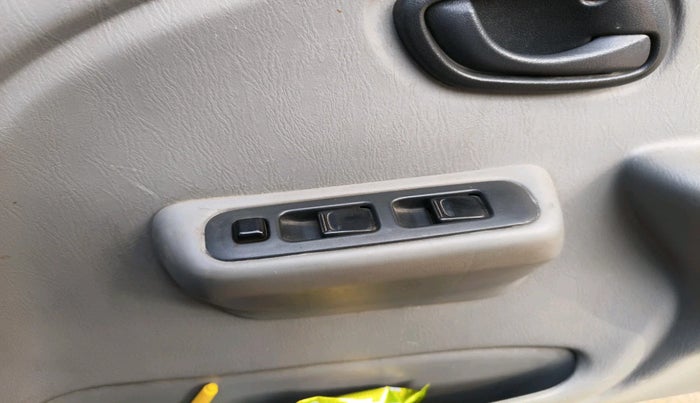 2011 Maruti Alto K10 VXI, Petrol, Manual, 1,38,841 km, interior