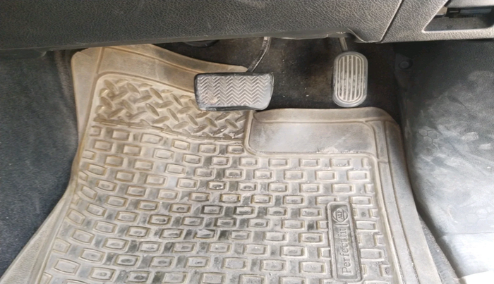 2017 Toyota Innova Crysta 2.8 ZX AT 7 STR, Diesel, Automatic, 2,08,928 km, interior