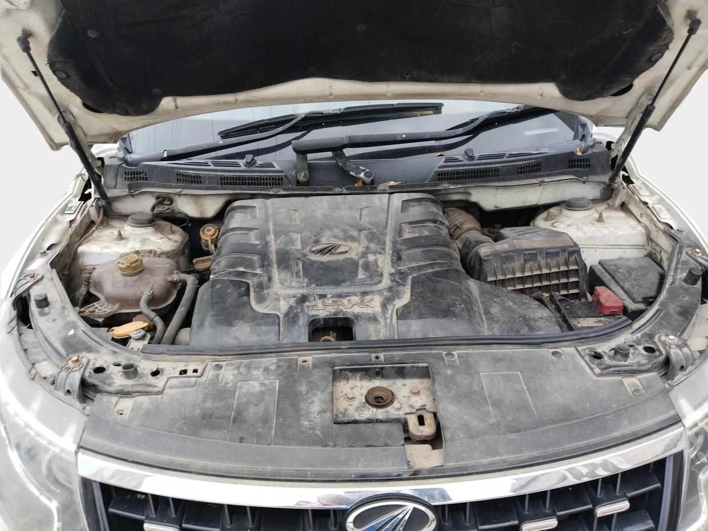 2018 Mahindra XUV500 W11 AT, Diesel, Automatic, 1,46,240 km, exterior