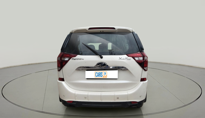 2018 Mahindra XUV500 W11 AT, Diesel, Automatic, 1,46,229 km, exterior