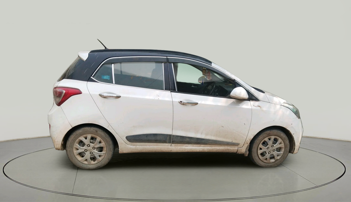 2015 Hyundai Grand i10 MAGNA 1.1 CRDI, Diesel, Manual, 1,20,816 km, exterior