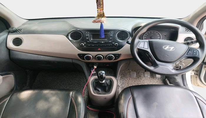 2015 Hyundai Grand i10 MAGNA 1.1 CRDI, Diesel, Manual, 1,20,816 km, interior