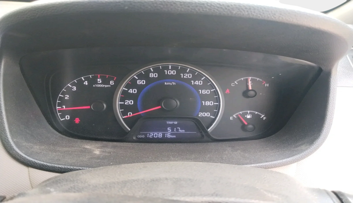 2015 Hyundai Grand i10 MAGNA 1.1 CRDI, Diesel, Manual, 1,20,816 km, interior