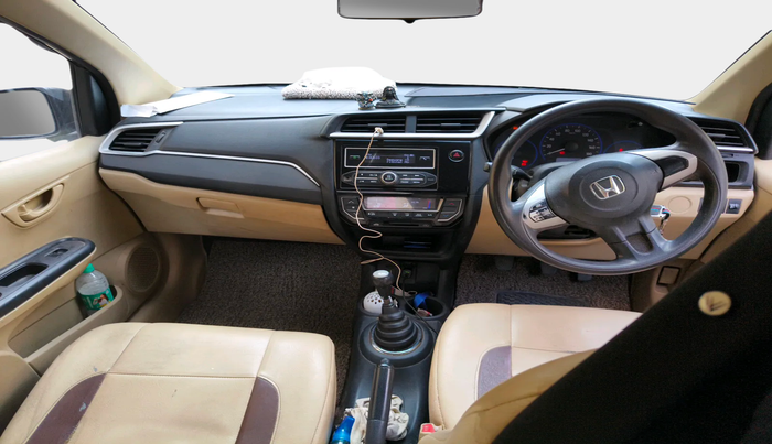 2017 Honda Amaze 1.2L I-VTEC S, Petrol, Manual, 1,24,471 km, interior
