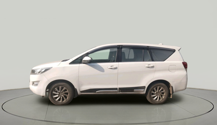 2020 Toyota Innova Crysta 2.4 GX 7 STR, Diesel, Manual, 1,73,277 km, exterior