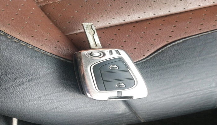 2020 Toyota Innova Crysta 2.4 GX 7 STR, Diesel, Manual, 1,73,277 km, interior