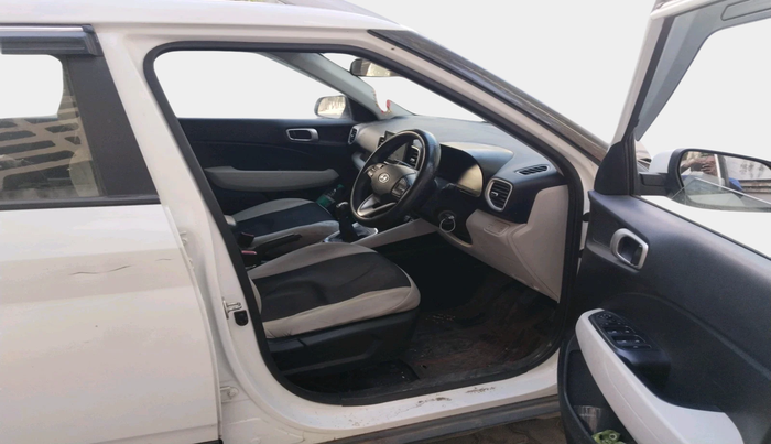 2023 Hyundai VENUE S 1.2, Petrol, Manual, 25,739 km, interior