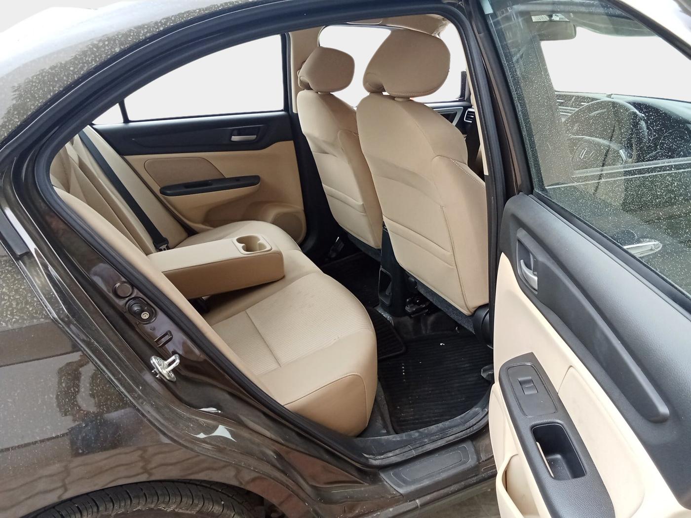 2024 Honda Amaze 1.2L I-VTEC VX CVT, Petrol, Automatic, 4,204 km, interior
