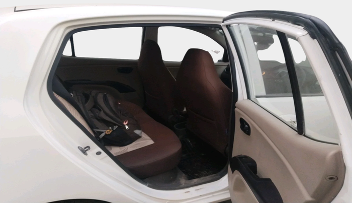 2014 Hyundai i10 MAGNA 1.2, Petrol, Manual, 63,701 km, interior