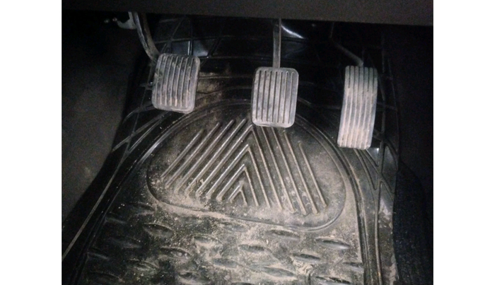 2014 Hyundai i10 MAGNA 1.2, Petrol, Manual, 63,701 km, interior