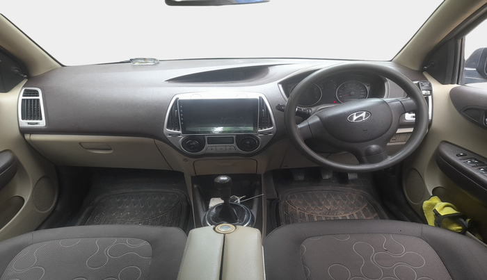 2011 Hyundai i20 MAGNA 1.2, Petrol, Manual, 1,11,414 km, interior