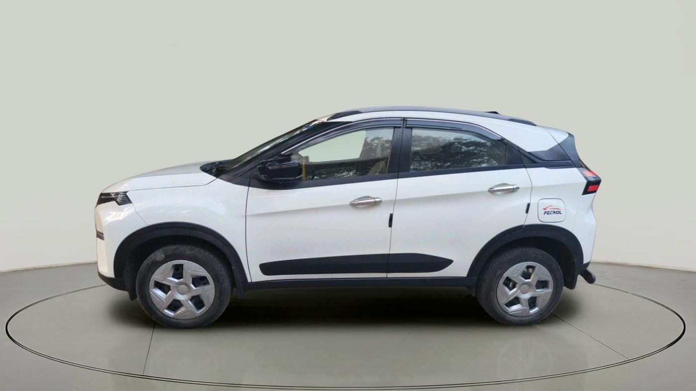 2024 Tata NEXON PURE SUNROOF 1.2 PETROL, Petrol, Manual, 16,226 km, exterior