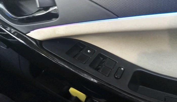 2024 Tata NEXON PURE SUNROOF 1.2 PETROL, Petrol, Manual, 16,226 km, interior