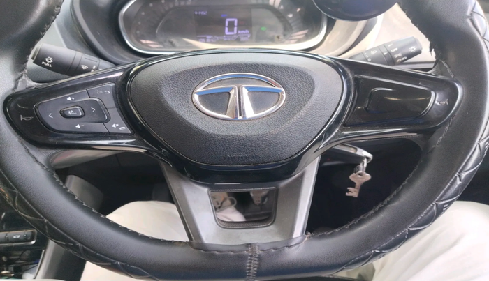2022 Tata NEXON XM SUNROOF DIESEL, Diesel, Manual, 1,05,164 km, interior