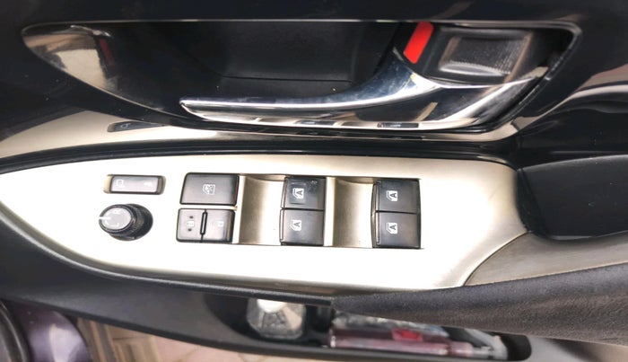 2019 Toyota Innova Crysta 2.4 VX 8 STR, Diesel, Manual, 1,10,700 km, interior