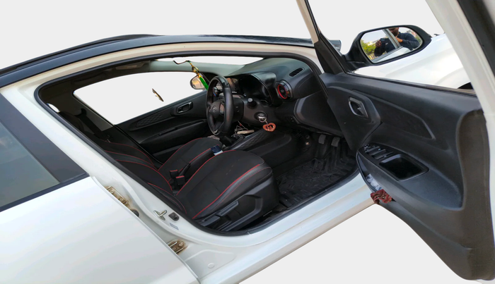 2020 Hyundai GRAND I10 NIOS SPORTZ 1.2 KAPPA VTVT, Petrol, Manual, 42,000 km, interior