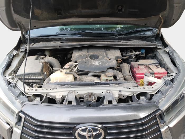 2021 Toyota Innova Crysta 2.4 VX 7 STR, Diesel, Manual, 53,371 km, exterior