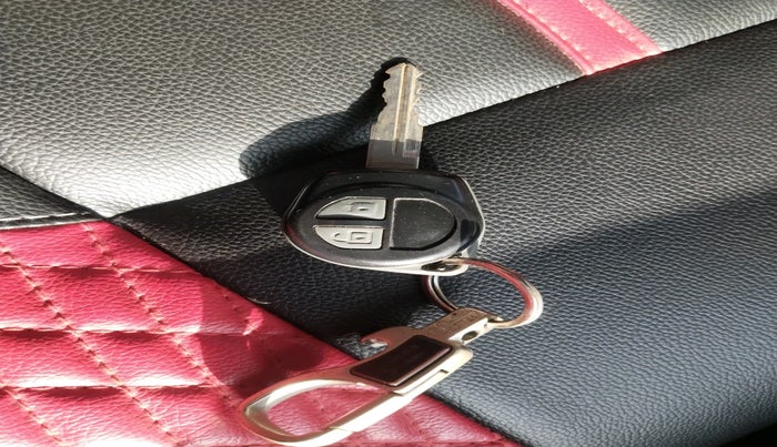 2014 Maruti Swift VDI, Diesel, Manual, 2,10,088 km, interior