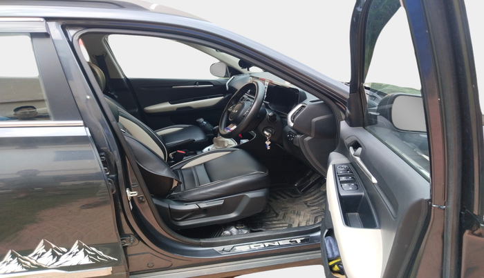 2024 KIA SONET HTK 1.5 DIESEL MT, Diesel, Manual, 25,676 km, interior