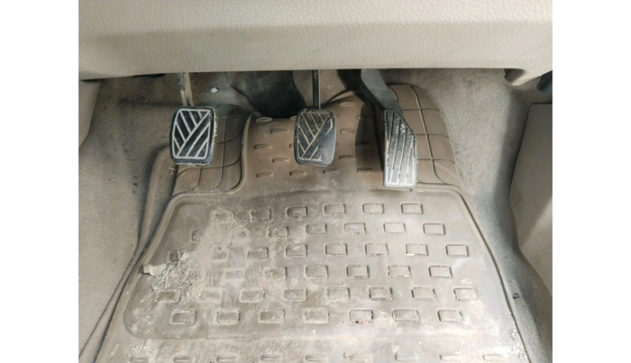 2013 Maruti Swift Dzire VXI, Petrol, Manual, 80,874 km, interior