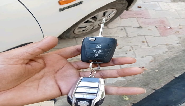 2015 Hyundai i10 SPORTZ 1.2, Petrol, Manual, 32,893 km, interior