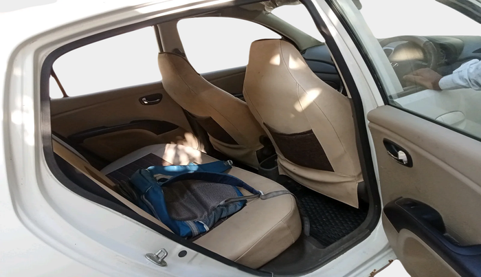 2015 Hyundai i10 SPORTZ 1.2, Petrol, Manual, 32,893 km, interior