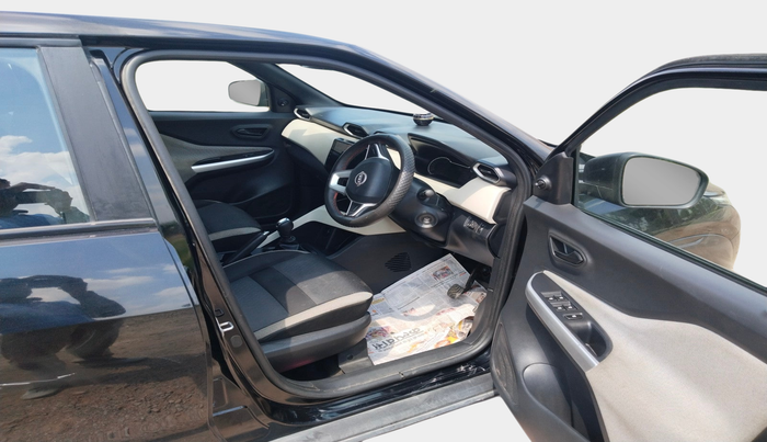 2024 Nissan MAGNITE  XE AMT EZ Shift, Petrol, Automatic, 24,233 km, interior