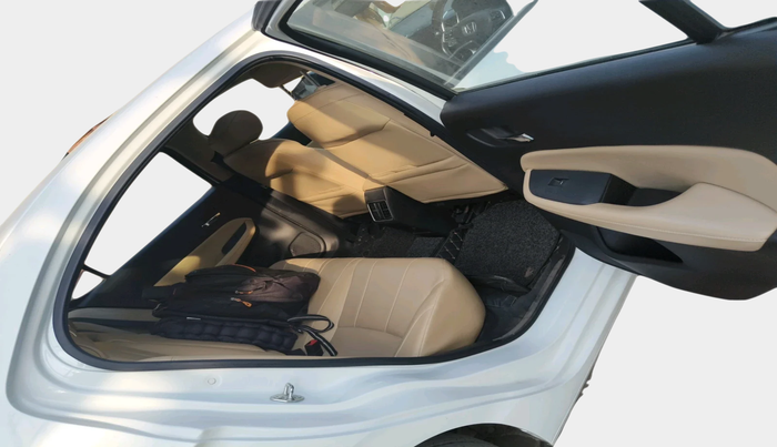 2022 Honda City 1.5L I-VTEC ZX, Petrol, Manual, 22,574 km, interior