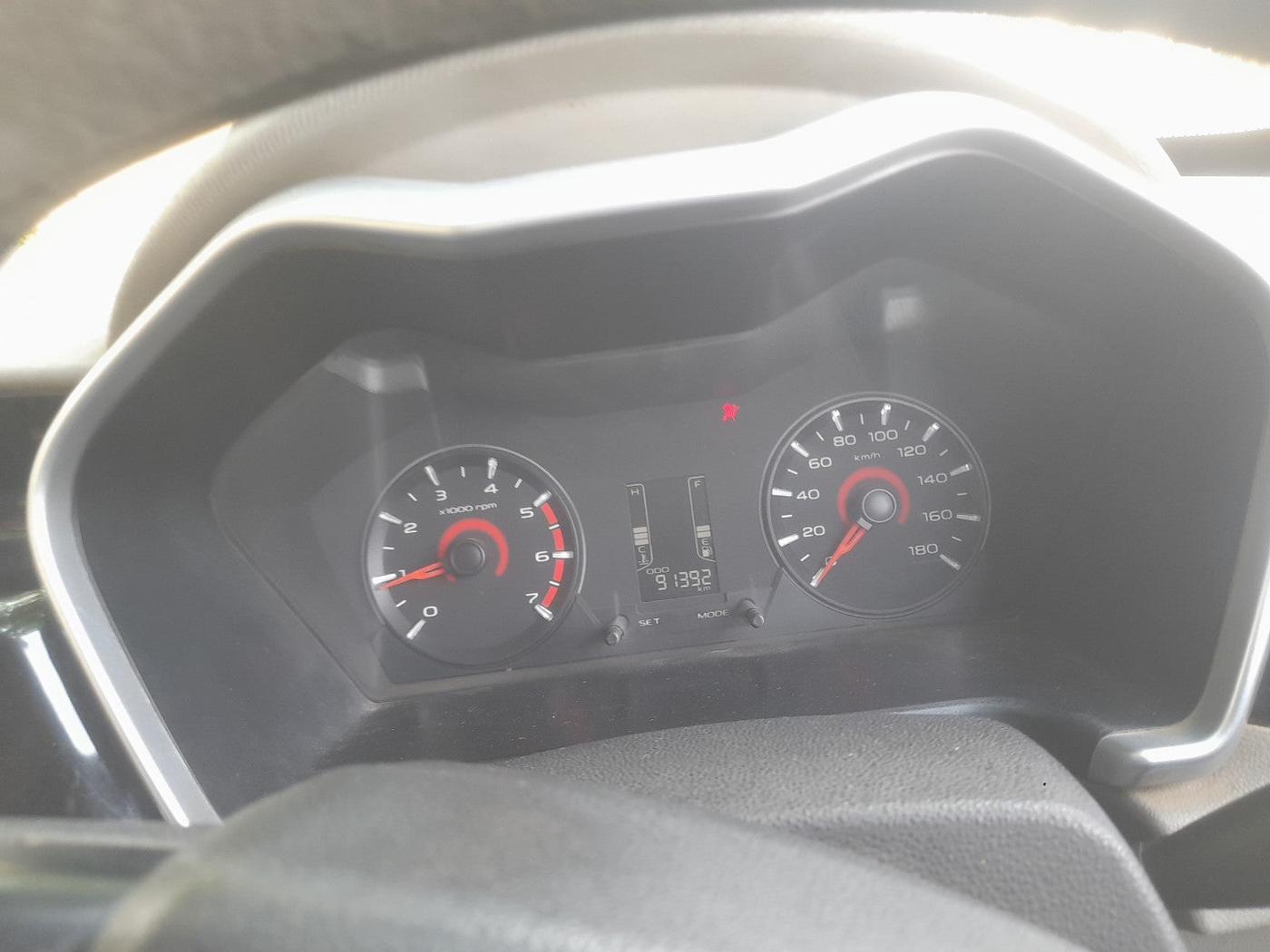 2016 Mahindra Kuv100 K8 D 5 STR, Diesel, Manual, 91,700 km, interior