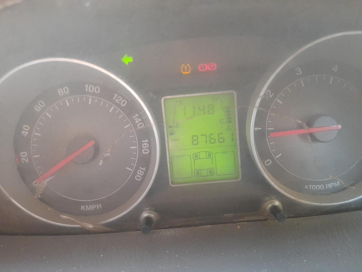 2013 Mahindra Scorpio VLX 2WD BS-III, Diesel, Manual, 87,661 km, interior