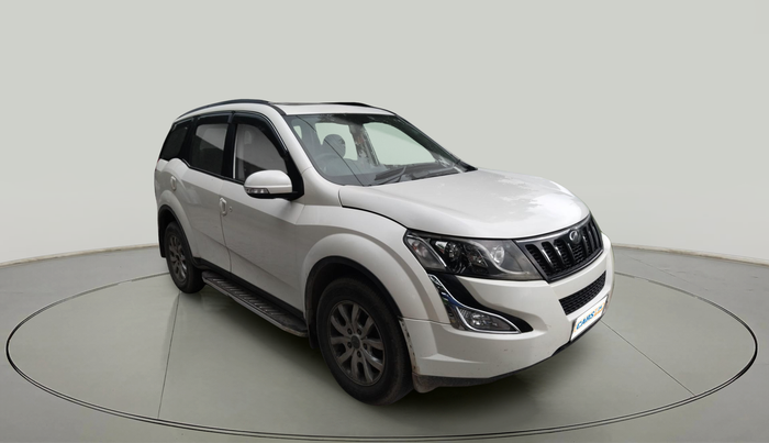 2017 Mahindra XUV500 W10, Diesel, Manual, 64,573 km, exterior
