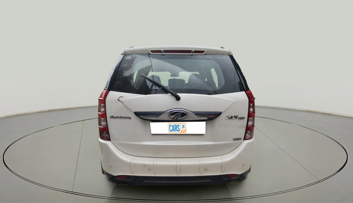 2017 Mahindra XUV500 W10, Diesel, Manual, 64,573 km, exterior