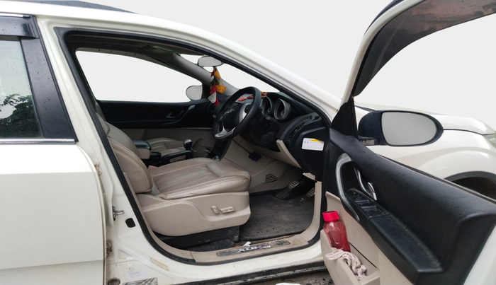 2017 Mahindra XUV500 W10, Diesel, Manual, 64,573 km, interior