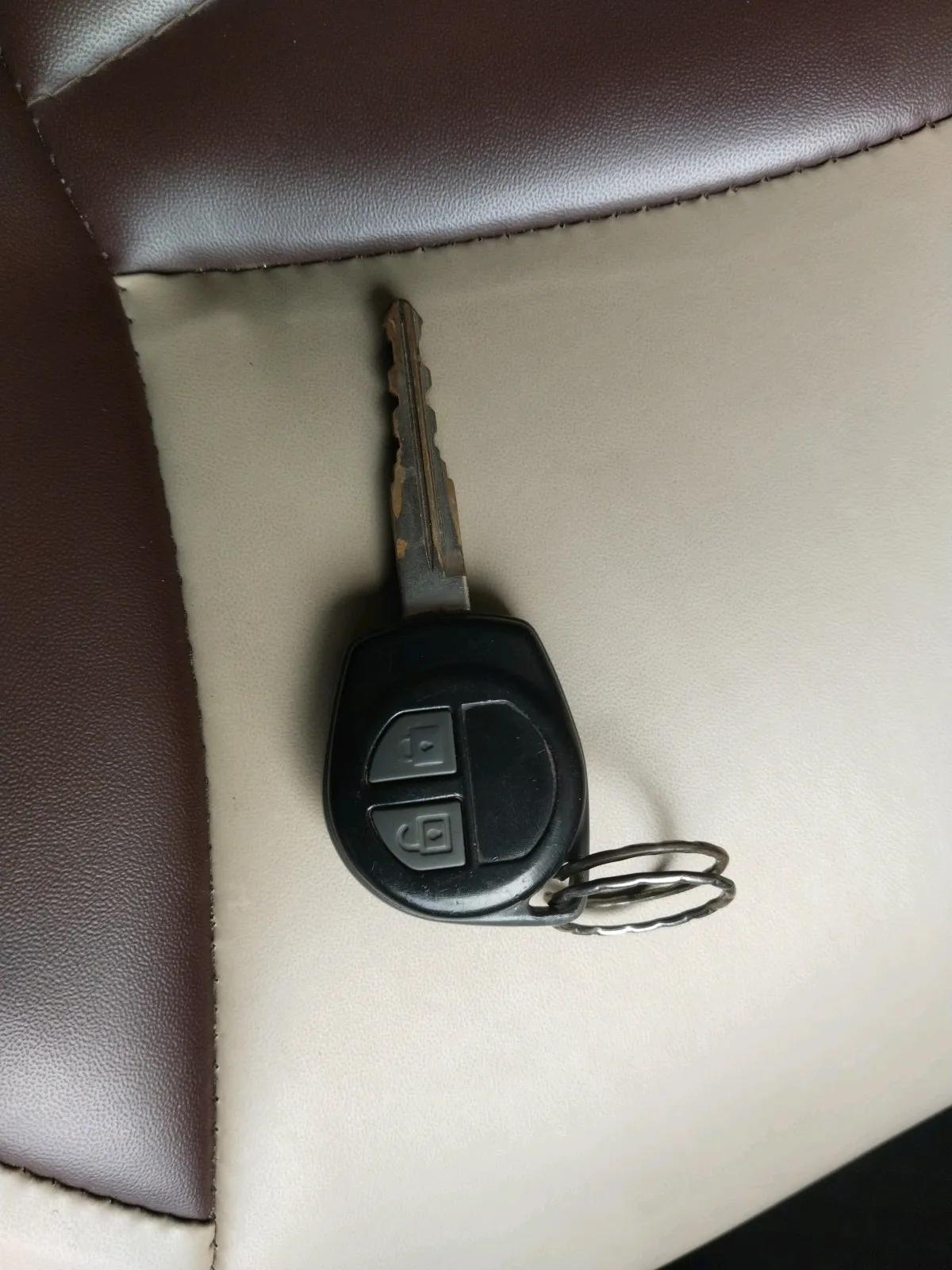 2013 Maruti Ertiga ZXI, Petrol, Manual, 98,926 km, interior