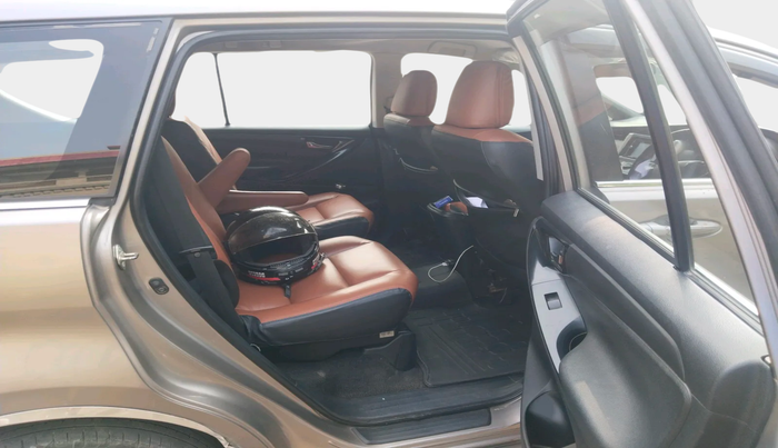 2018 Toyota Innova Crysta 2.4 GX 7 STR, Diesel, Manual, 2,68,891 km, interior