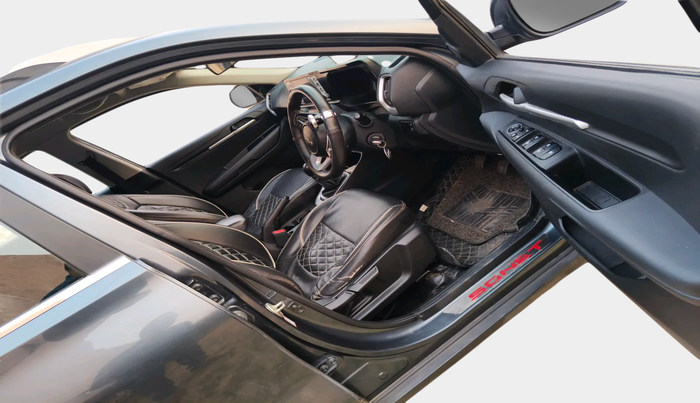 2022 KIA SONET HTK PLUS 1.2, Petrol, Manual, 6,760 km, interior