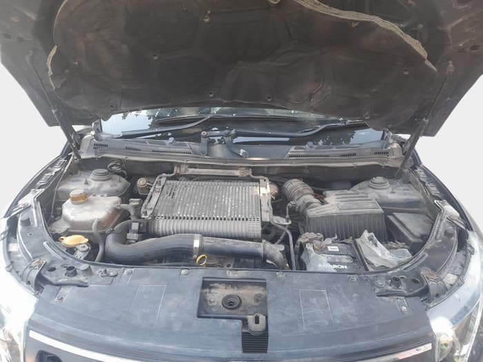 2015 Mahindra XUV500 W10, Diesel, Manual, 77,595 km, exterior