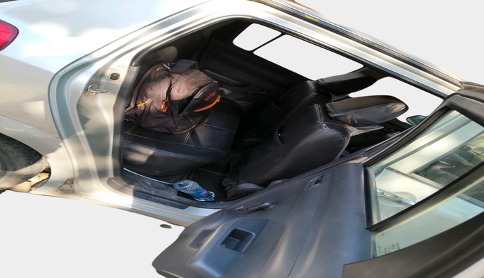 2011 Maruti Swift LXI, Petrol, Manual, 1,52,886 km, interior