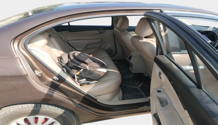 2016 Maruti Ciaz ZDI SHVS, Diesel, Manual, 1,17,439 km, interior