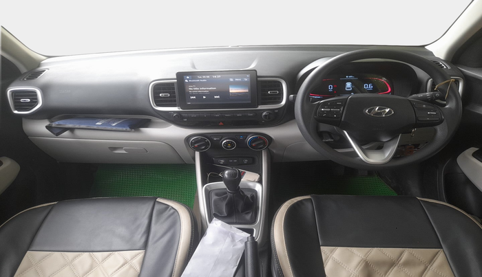 2024 Hyundai VENUE S 1.2, Petrol, Manual, 5,988 km, interior