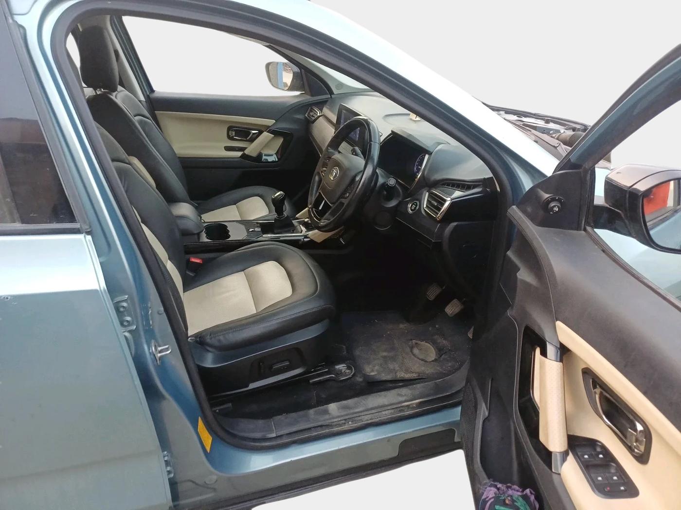 2021 Tata Safari XZ PLUS, Diesel, Manual, 46,804 km, interior