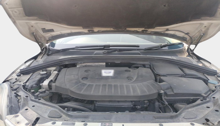 2013 Volvo XC 60 D4 KINETIC, Diesel, Automatic, 1,67,013 km, exterior