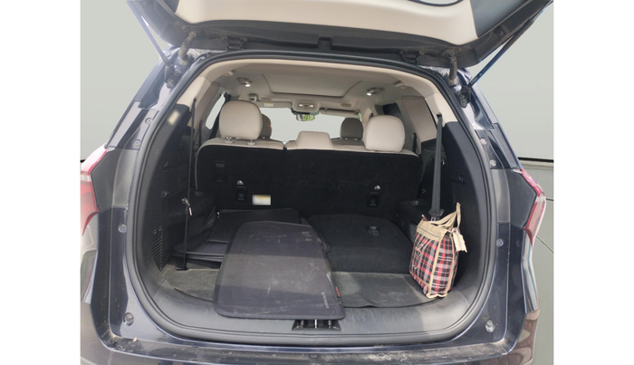 2022 Mahindra XUV700 AX 7 LUXURY D AWD AT 7 STR, Diesel, Automatic, 1,31,508 km, exterior